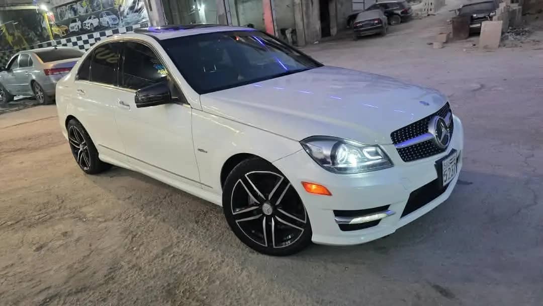 مرسيدس-بنز C-Class موديل 2013 بحالة ممتازة
